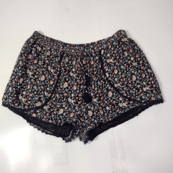 American Eagle Outfitters Women's Floral Print Shorts Size (M) - Picture 10 of 10